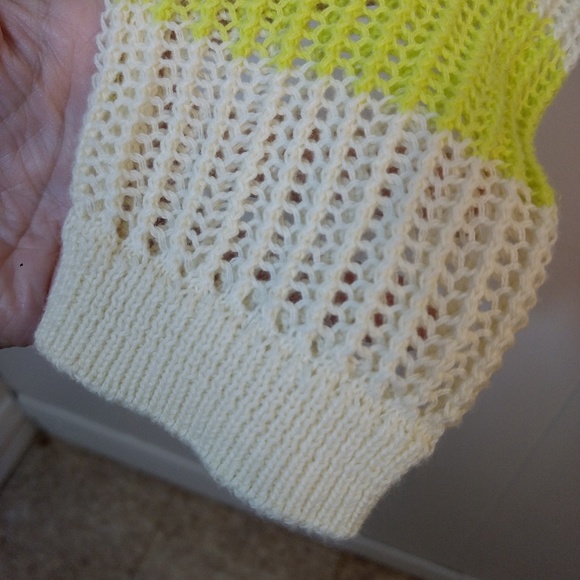 Nwt Roxy yellow striped sweater size medium - Picture 2 of 8